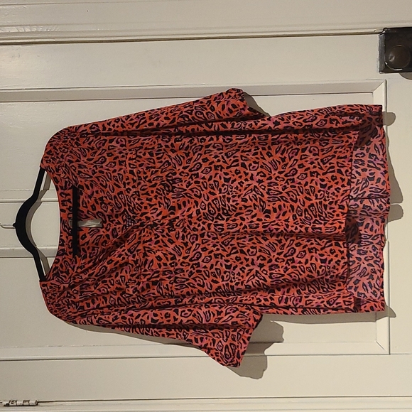 3FOR25 🥳 Animal Print Blouse - Picture 1 of 4
